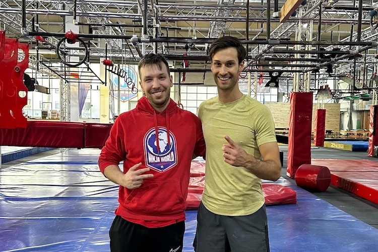 Trainings-Duo in der Ninja: «Tulo» mit Coach Simon