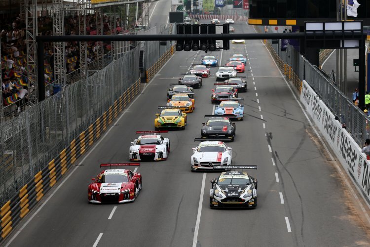 Start frei: Schon 2015 bot der FIA GT World Cup mächtig Action