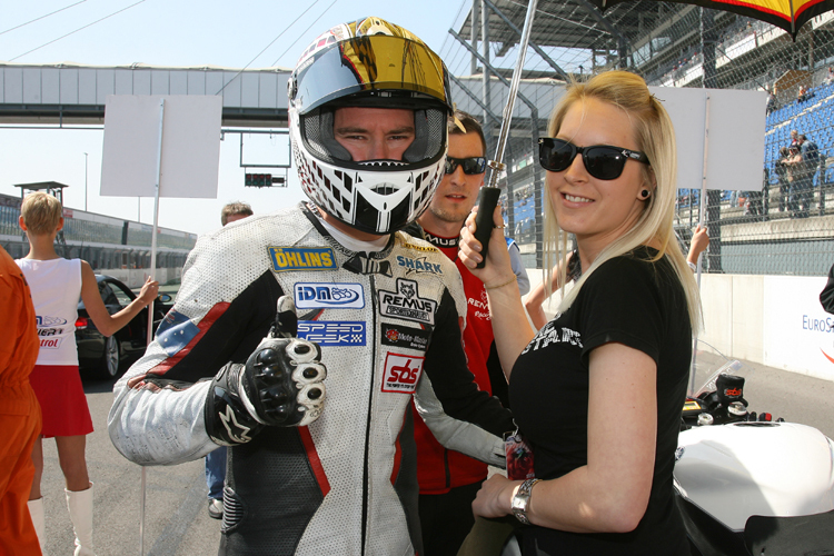 Supersport-Sieger Damian Cudlin mit seiner Frau Amy