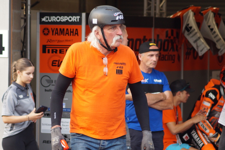 Manfred Kremer gilt im Fahrerlager als Legende
