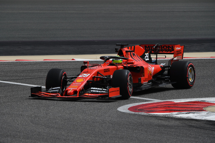 Im April testete Mick Schumacher in Bahrain erst für Ferrari...