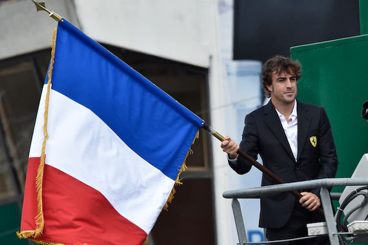 Fernando Alonso (damals noch als Ferrari-Fahrer) als Ehrenstarter in Le Mans 2014