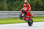 Pecco Bagnaia feierte mit einem Wheelie