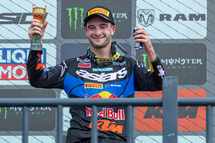 Jeffrey Herlings stand in China auf dem Podium