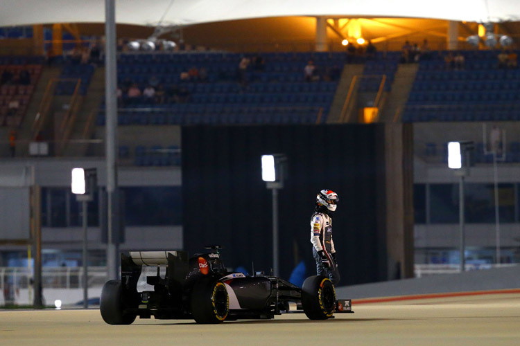 Adrian Sutil musste seinen Sauber in Kurve 4 abstellen
