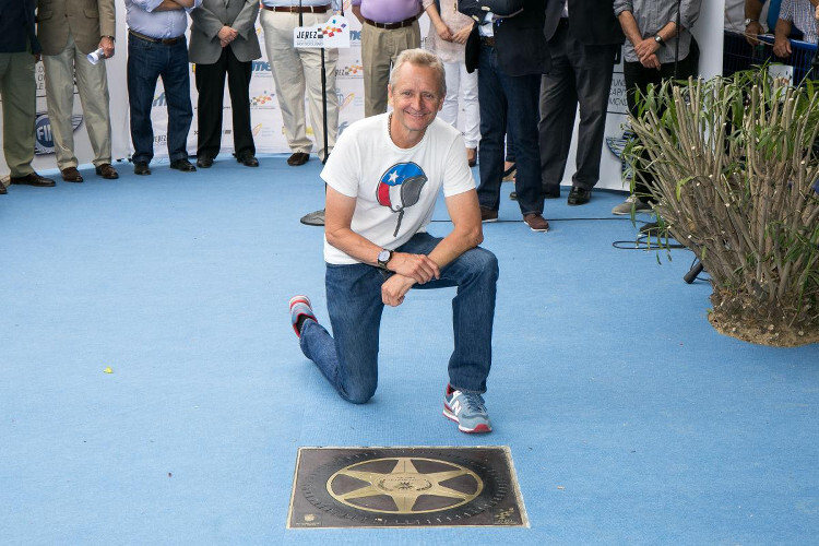 Kevin Schwantz mit seinem Stern auf dem «Jerez Walk of Fame»