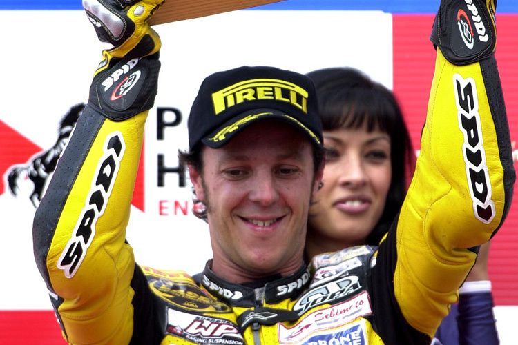 2002 wurde Fabien Foret auf Ten Kate Honda Supersport-Weltmeister
