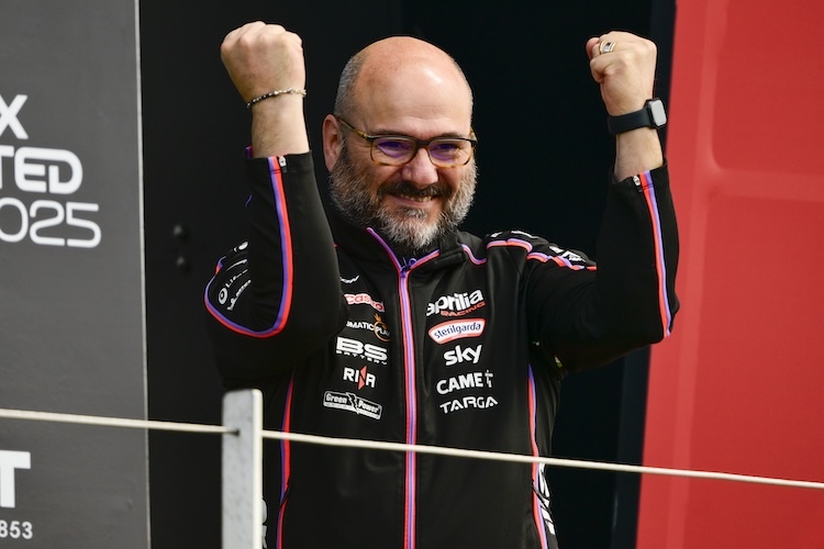 Grund zum Jubeln: Fabio Sterlacchini nach Bezzecchi-Sieg in Silverstone