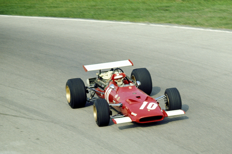 Tino Brambilla mit seinem Ferrari beim Training zum Italien-GP 1969 in Monza