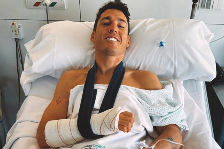 Aleix Espargaró meldete sich bereits aus dem Krankenhaus