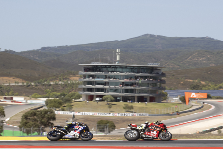 2024 wird das Superbike-Rennen in Portimao frühestens um 19 Uhr beginnen