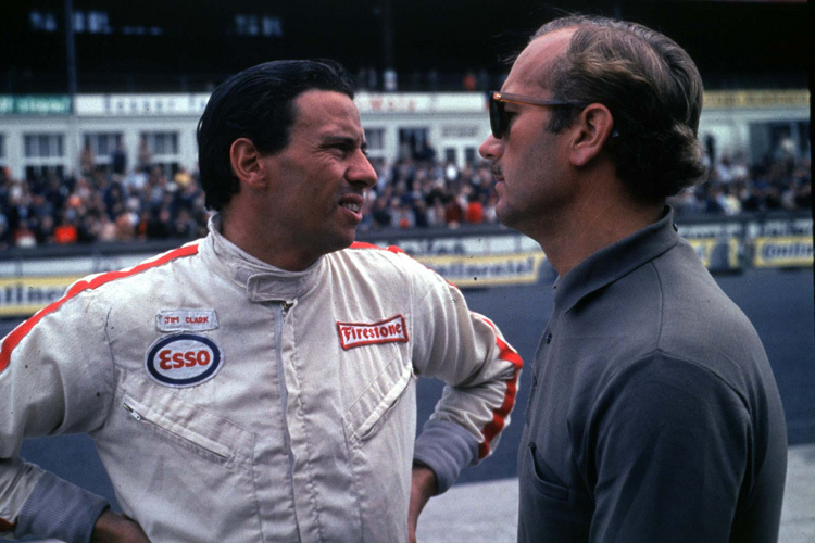 Colin Chapman (re) brachte 1962 das Monocoque in die Formel 1