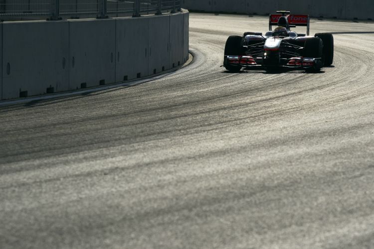 Hamilton crashte fast in der Boxeneinfahrt 