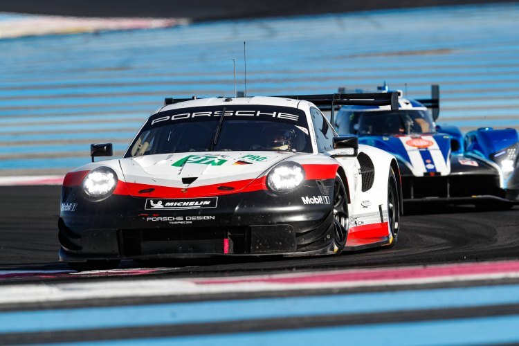 In der GTE-Klasse vorn: Der Porsche 911 RSR von Gianmaria Bruni/Richard Lietz