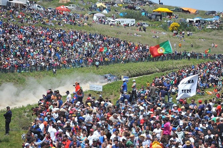 Der Rallyesport ist ein Zuschauermagnet - wie hier in Portugal