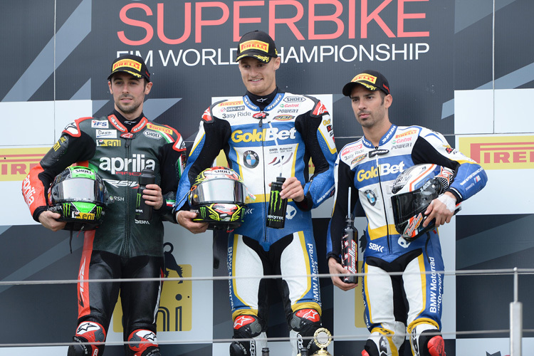 Chaz Davies (Mitte) feierte seinen fünften Superbike-Sieg