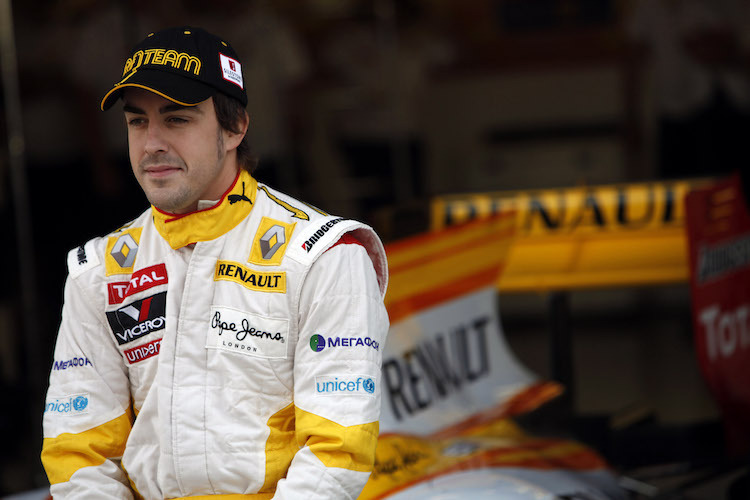 Fernando Alonso bei seinem vorderhand letzten GP für Renault, Ende 2009. Danach wechselte er zu Ferrari