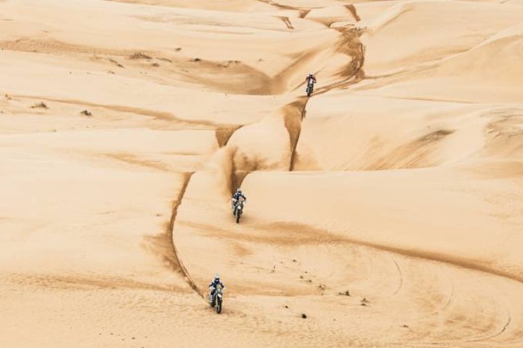 Ein Bild mit Symbolkraft: Die Top-3 der Dakar-Wertung liegen dicht zusammen