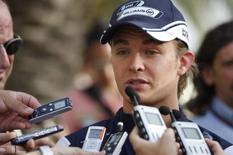 Nico Rosberg gibt geduldig Auskunft