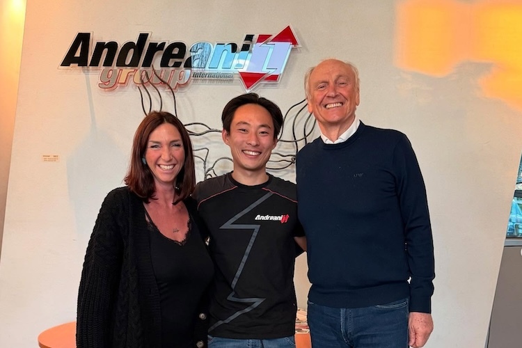 Ex-Moto3-Racer Suzuki bleibt in Italien und beim Team von Guiseppe Andreani (re.)