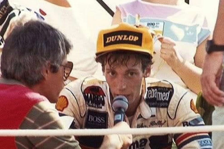Sieger-Interview: Bellof und Reporter Braun 1983 am Norisring