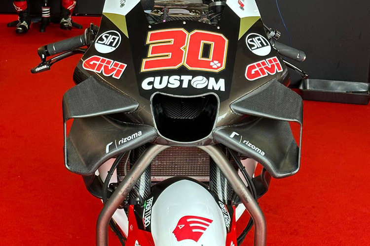 Interessante Flügelversion bei Nakagami und Honda