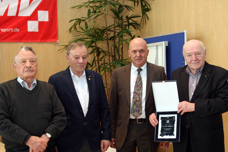 Otto Christmann, Vizepräsident Bernd Schmidt, Präsident Wilhelm A. Weidlich, Ehren-Präsident Jochen Lindner (v.l.)