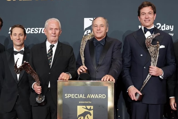Mathias Lauda mit den Award-Gewinnern Marko, Berger und Wolff (v.l.)