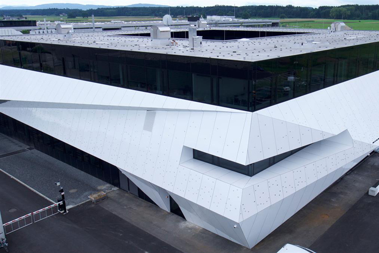 Ungewöhnliche Architektur: Die neue Basis von KTM Factory Racing