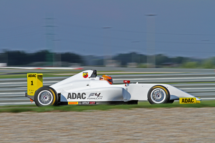 Maximale Teilnehmerzahl erreicht: 42 Fahrzeuge treten in der Premierensaison der ADAC Formel 4 an