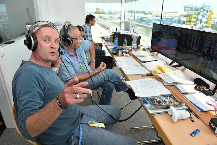 Bei der Arbeit am Sachsenring: Eddie Mielke (im Bild mit Bernd Fulk)