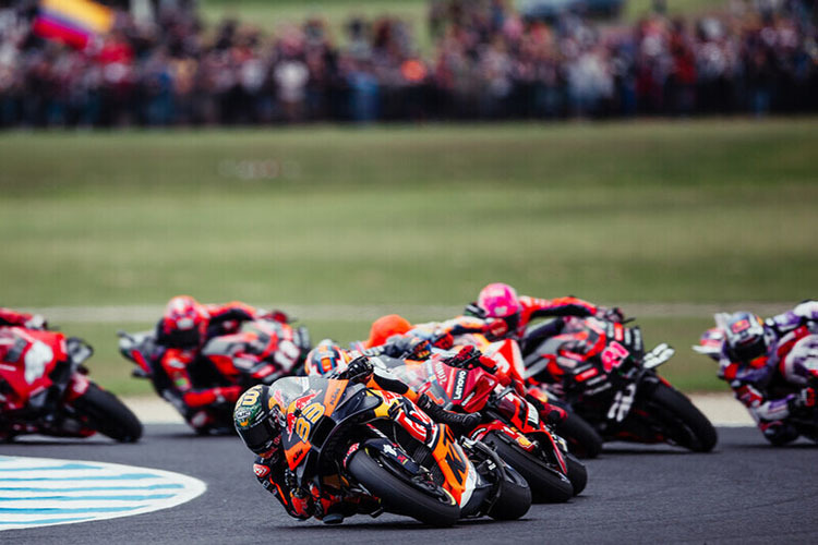 Brad Binder (33) vor Bagnia, Aleix Espargaró, Zarco, Viñales und Pol Espargaró