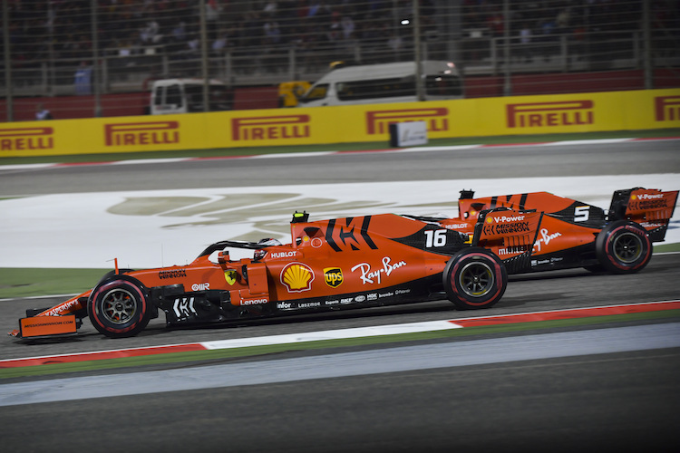 Charles Leclerc kam in Bahrain vor Sebastian Vettel ins Ziel