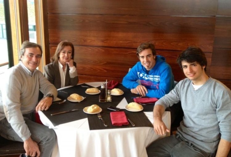 Fernando Alonso mit Familie Sainz