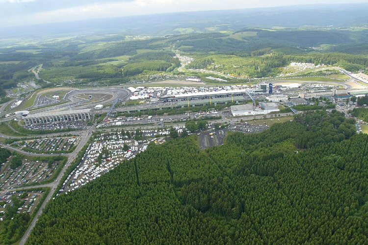 Highlight jeder Rennsaison: Die 24 Stunden Nürburgring