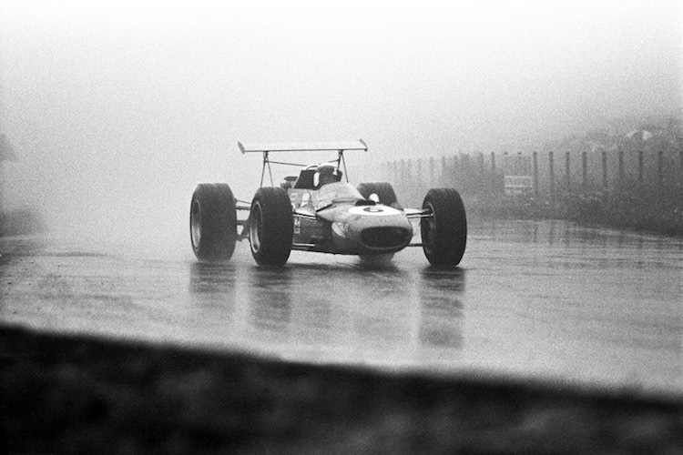 Jackie Stewart im Matra-Ford auf seiner Nebel-Rekordfahrt 1968