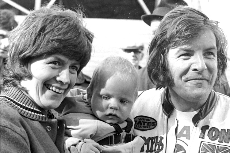 Tony Jefferies mit Ehefrau Pauline und Sohn David