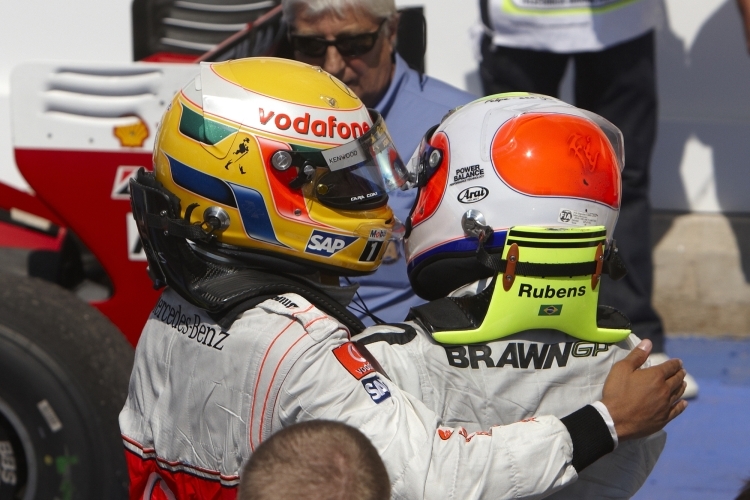Hamilton gratuliert Barrichello
