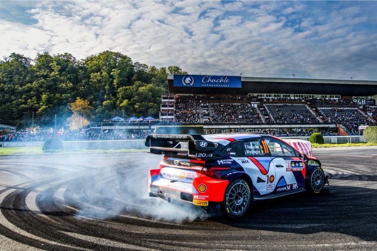 Thierry Neuville auf möglicher Fahrt zum WM-Titel mit einem kleinen Schreckmoment zum Auftakt