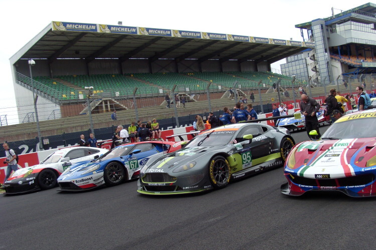 Porsche, Ford, Aston Martin und Ferrari (v. li.) aus der GTE-Klasse