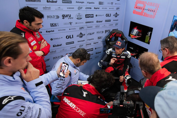 Marc Márquez nahm beim Valencia-Test erstmals in der Gresini-Box Platz – neben Frankie Carchedi