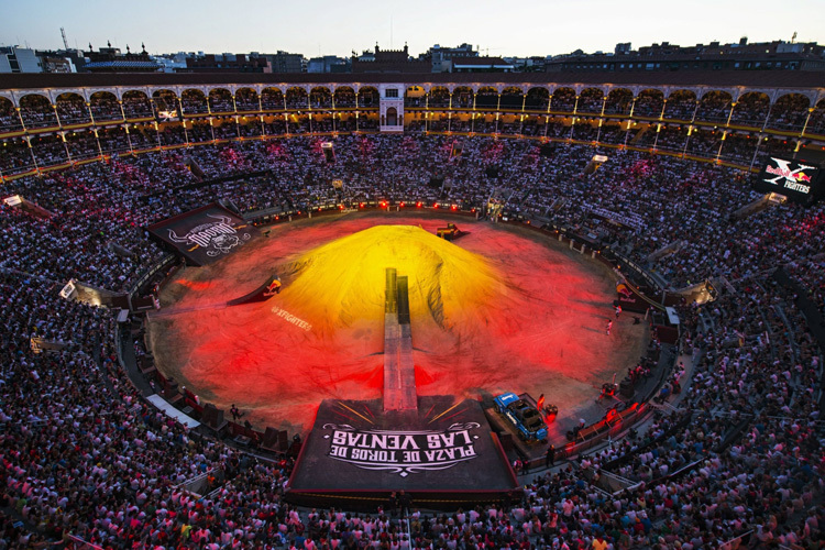 23.000 Fans kamen in die Stierkampf-Arena nach Madrid