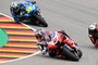 Johann Zarco (5) vor Brad Binder (verdeckt) und Joan Mir (36) 
