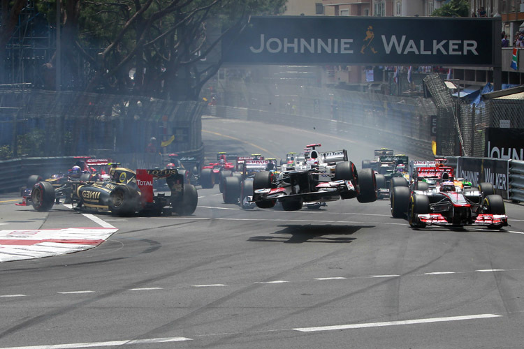 Startchaos in Monaco: Grosjean steht, Kobayashi fliegt