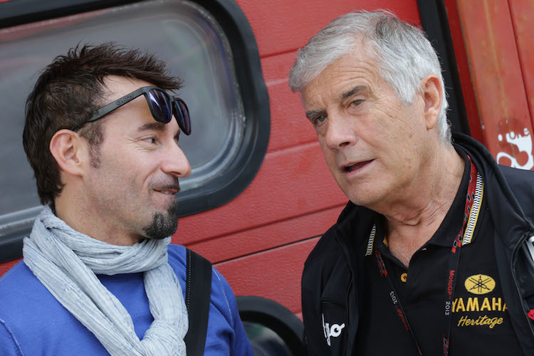 Was rät Giacomo Agostini (re.) seinem Landsmann Max Biaggi?