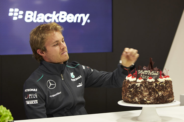 Geburtstagskind: Einen Tag vor dem Trainingsfreitag zum Grossbritannien-GP feierte Nico Rosberg seinen 28. Geburtstag