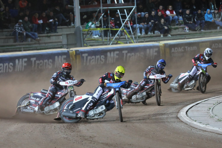 Polnische-Liga-Landshut-Devils-verlieren-in-Lettland
