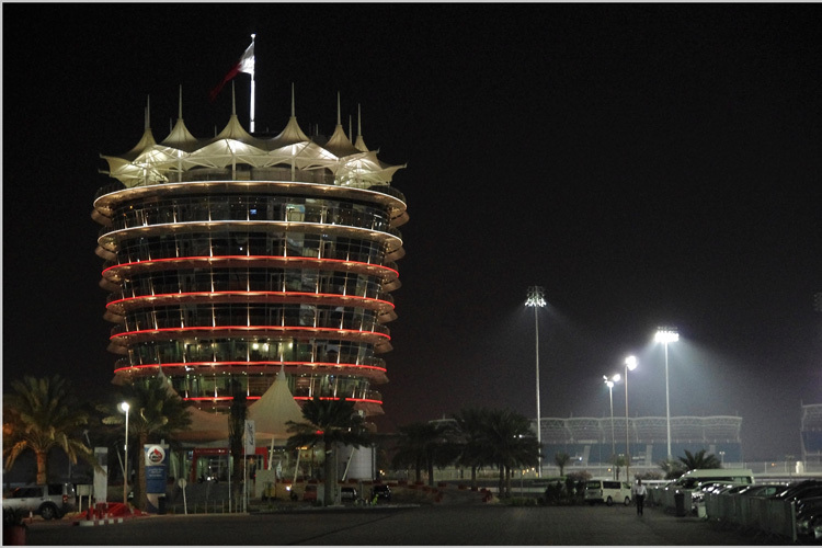 Bahrain in der Nacht