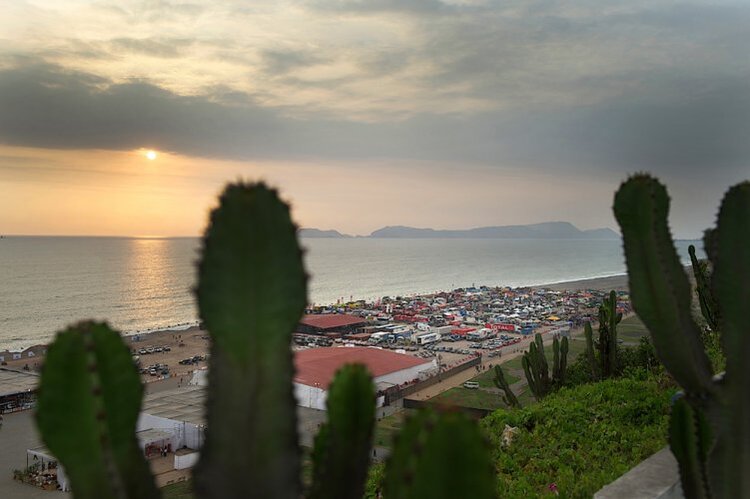 Das 'Dakar-Village' in Lima