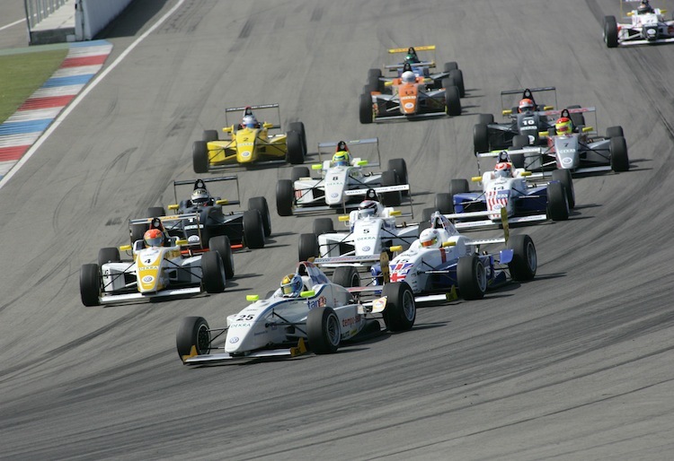 Insgesamt 21 Rennen 2010: Die Formel Masters